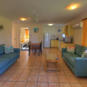Aparthotel Dolphin Waters Tin Can Bay